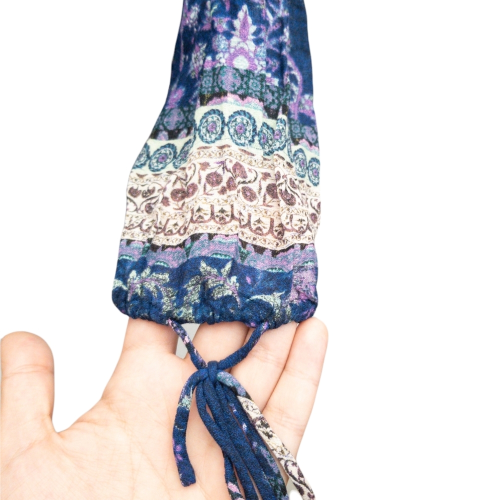 Lucky brand.  Blue and purple patterned long sleeved blouse with tie sleeves - Picture 4 of 4